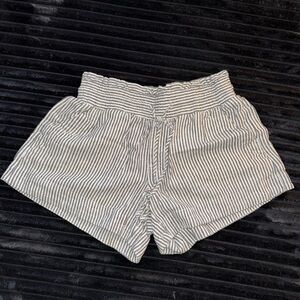 a new day Striped Elastic-Waist Shorts in White and Navy